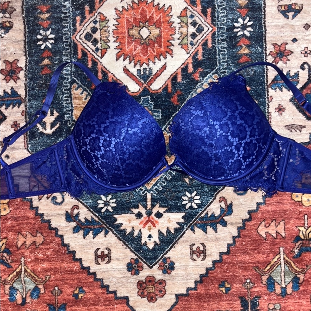 Victoria’s Secret Royal Blue Full-Coverage Bra with Underwire Support